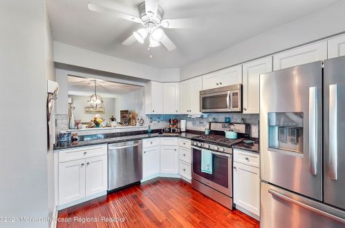 32 Alameda Ct, Tinton Falls, NJ 07724-2533