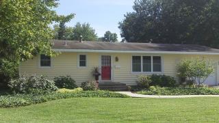 404 Thomas Ct, Momence, IL 60954-1036