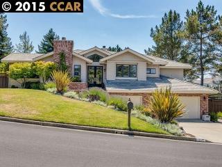 1920 Joseph Dr, Moraga, CA 94556-2713