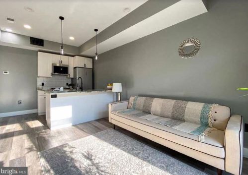 1239 19th St, Philadelphia, PA 19121-4923