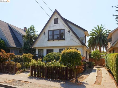 1732 Carleton St, Berkeley, CA 94703-1906