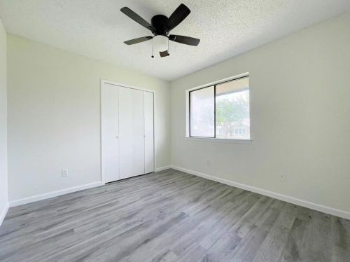 2219 Crockett Dr, Carrollton TX 75006-7753 exterior