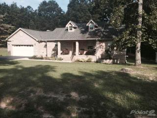1211 Model Farm Rd, Jamestown, TN 38556-5494