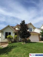 15912 Douglas Cir, Omaha, NE 68118-2035