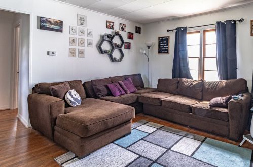 1723 Dodge Ave, Waukegan, IL 60085-5213