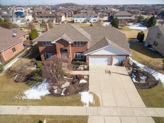 22065 Clove Dr, Frankfort, IL 60423-7876
