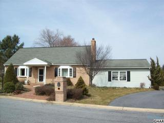 21 Oxford Dr, Lebanon PA  17042-7516 exterior