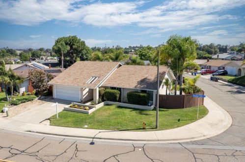 537 Shadow Hills Dr, San Marcos, CA 92069-3267