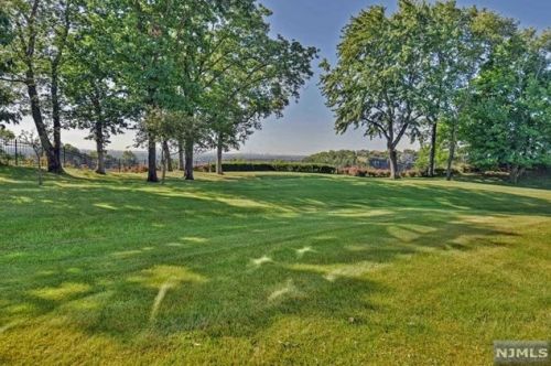 59 Magnolia Way, Paterson NJ  07508-3114 exterior