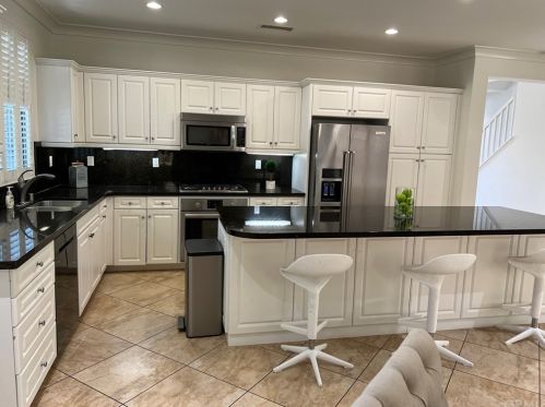 237 Mantle, Irvine CA  92618-1514 exterior