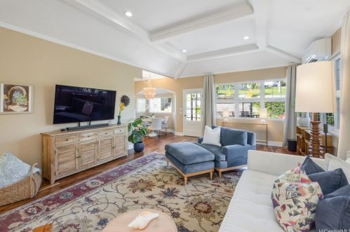 114 Kokololio Pl, Honolulu HI  96821-2562 exterior