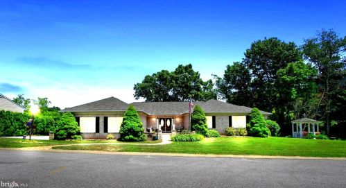 1310 Toann Rd, York, PA 17403-3064