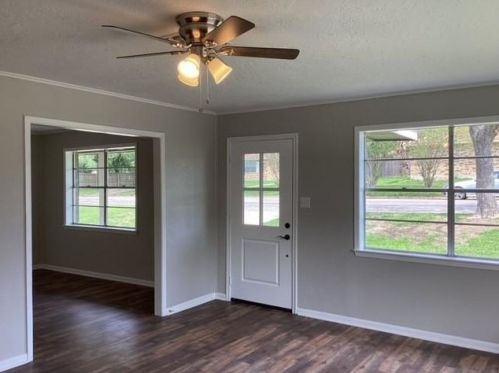 1041 2 St, Bellvue TX 77418-2948 exterior