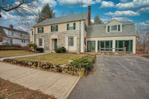 293 Rockland St, Portsmouth, NH 03801-5140