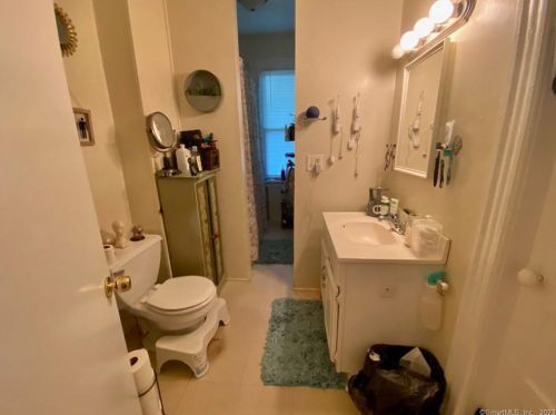51 Shelton Ave, Huntington CT  06484-6042 exterior