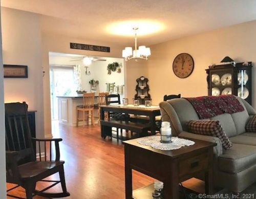 61 Hunter Ct, Torrington, CT 06790-2818