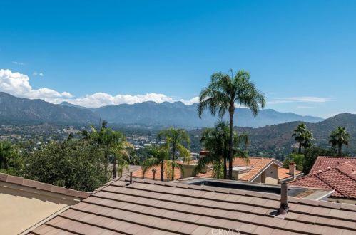 3217 Dora Verdugo Dr, Glendale CA  91208-1756 exterior