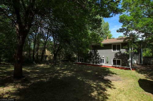 4353 Bear Path Trl, Saint Paul MN  55122-2218 exterior
