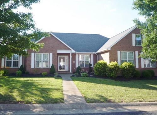 40 Westwood Dr, Parkersburg WV  26101-8646 exterior