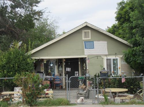10751 Rose St, Stanton, CA 90680-3035