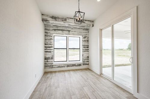 1319 Palomino Trl, Angleton TX 77515-9682 exterior