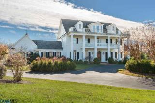 121 Bloomfield Rd, Charlottesville, VA 22903-9355