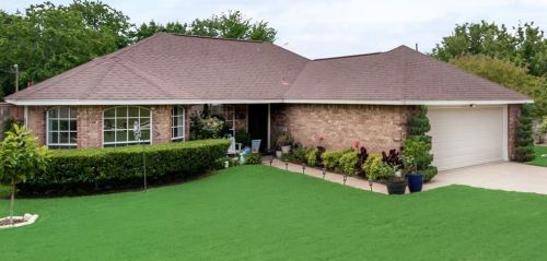 1131 Brookside Dr, Cedar Hill, TX 75104-8800