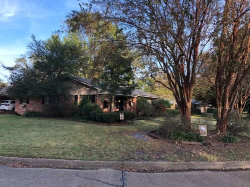 172 Clover Cir, Greenville, MS 38701-7522