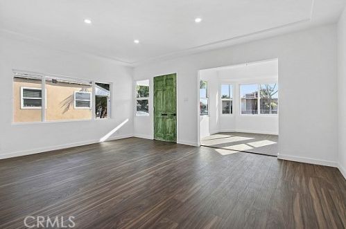 5721 Florence Ave, South Gate, CA 90280-8025