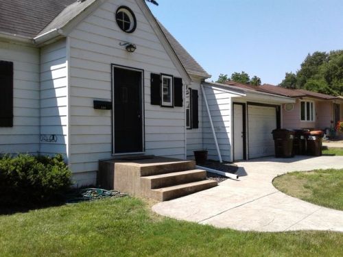 539 4th St, Hastings, MN 55033-1704