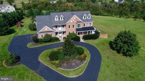 16085 Waterford Creek Cir, Hamilton VA  20158-3336 exterior