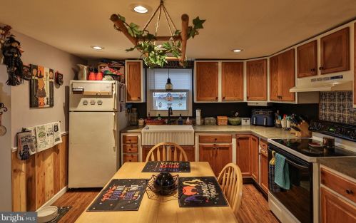 23 Central Ave, Bangor PA 18013-2221 exterior