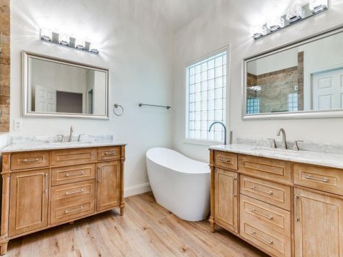 8309 Thornhaven Ct, North Richland Hills TX  76182-8625 exterior