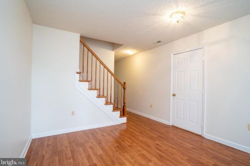21 Halstead Pl, Princeton NJ  08540-6342 exterior
