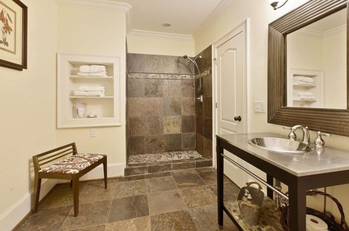 4734 Dudley Ln, Atlanta GA  30327-3330 exterior