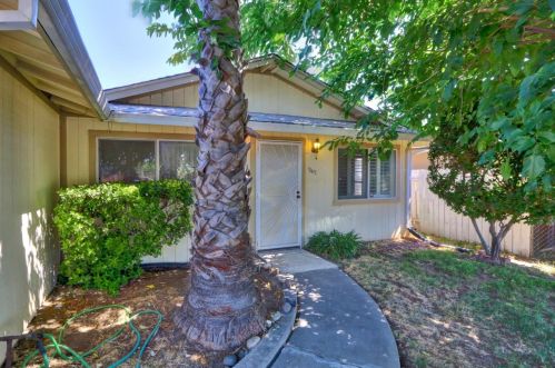 945 Quiet Way, Rio Linda, CA 95673-1520