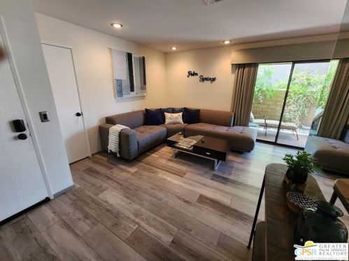 474 Calle Encilia, Palm Springs, CA 92262-7546
