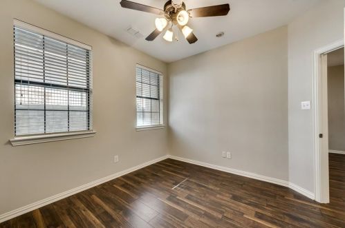 1511 Biltmore Ln, Irving TX  75063-3423 exterior