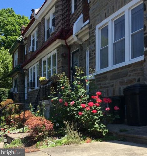 6151 Franklin St, Philadelphia, PA 19120-1328