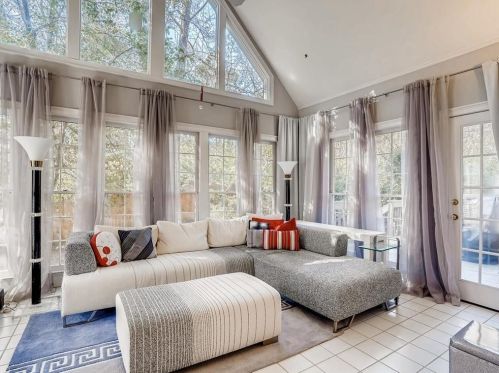 1696 Harts Run, Atlanta GA  30341-1756 exterior