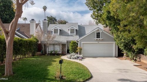 744 New York Dr, Altadena, CA 91001-3020