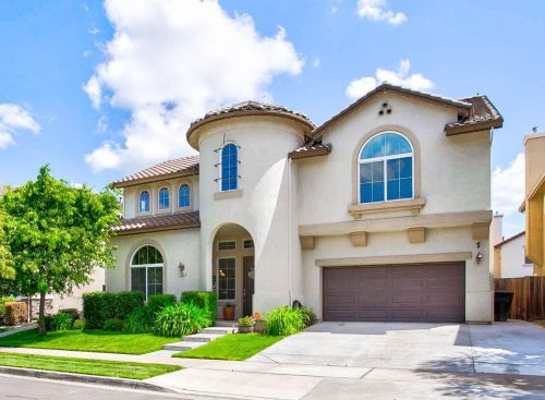 755 Branding Iron St, Valley Home, CA 95361-8898