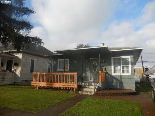 632 Parrott St, Roseburg, OR 97470-3457