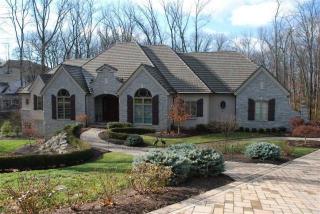 5009 Rolling Woods Trl, Dayton, OH 45429-1110