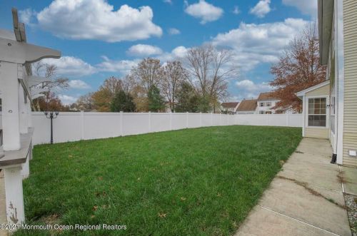 140 Plumstead Dr, East Freehold NJ  07728-9513 exterior