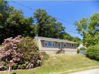 322 Beaver St, Manchester, NH 03104-5586