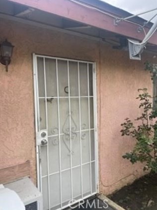 301 Tustin Ave, Anaheim CA  92807-2633 exterior