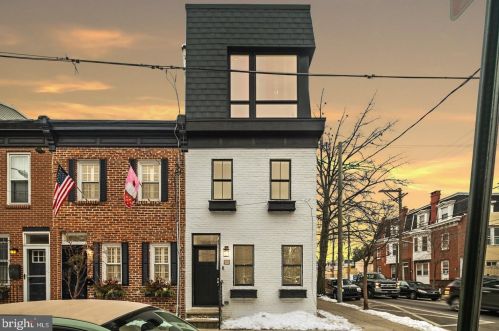 2150 Kater St, Philadelphia, PA 19146-1215