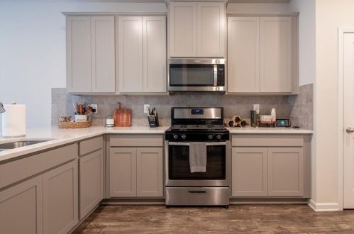 3982 Lake Manor Way, Atlanta, GA 30349-8219