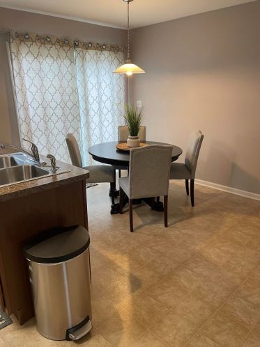 1249 Alta Vista Dr, Pingree Grove IL  60140-2057 exterior